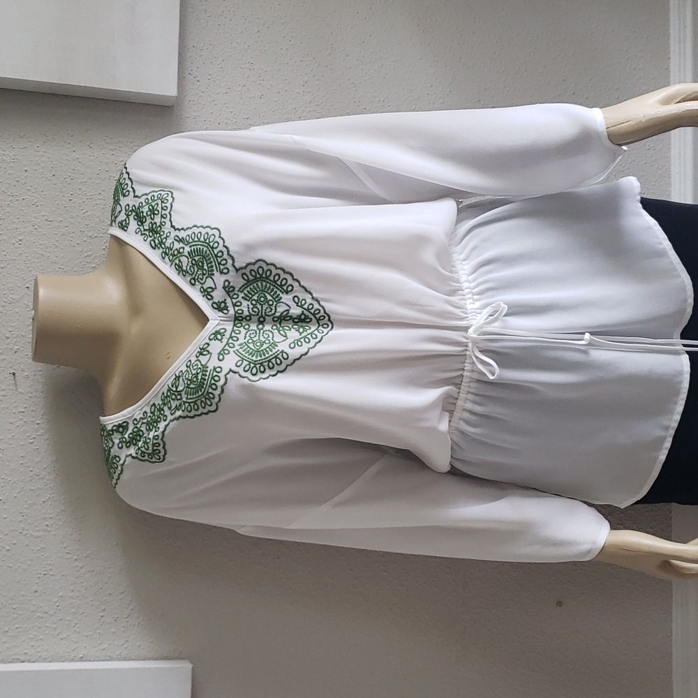 NEW YORK & CONPANY White Half Sleeve Blouse Size S